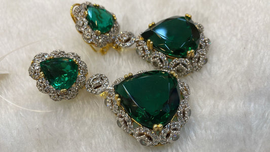 Gold-plated earrings with Green Stone